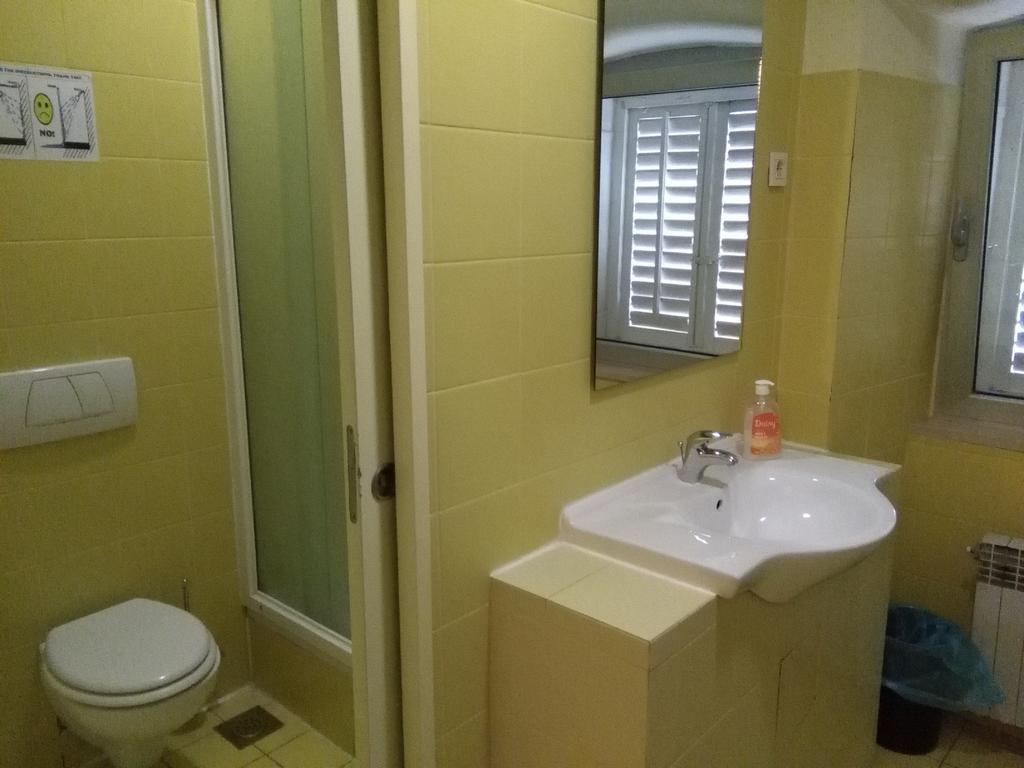 Hi Hostel غييكا المظهر الخارجي الصورة