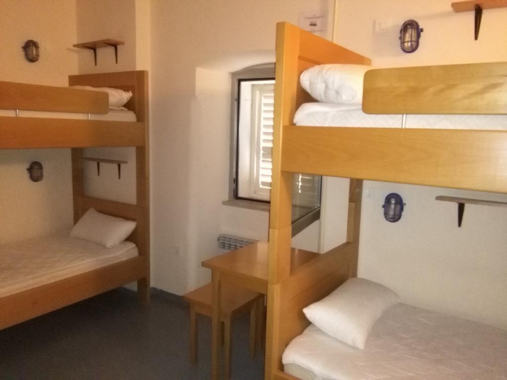 Hi Hostel غييكا المظهر الخارجي الصورة